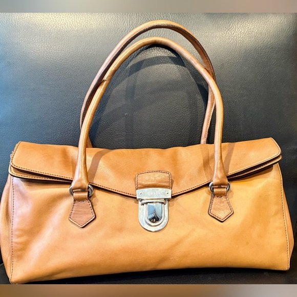 Authentic Vintage Prada Caramel Tan Soft Leather Shoulder Bag - Picture 5 of 8